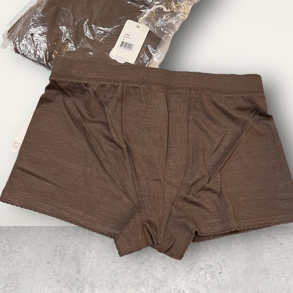NWT ~ PJ SALVAGE COZY LOUNG SLEEP SHORTS ~ brown, size med & lg - Picture 2 of 8